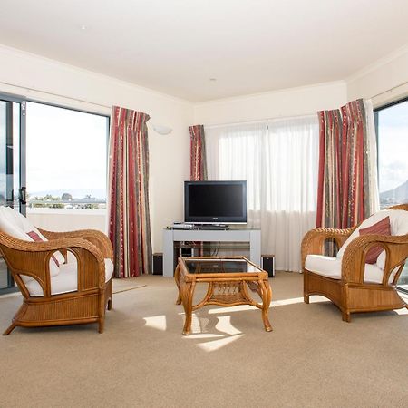 The Reef Beachfront Apartments Mount Maunganui Room photo