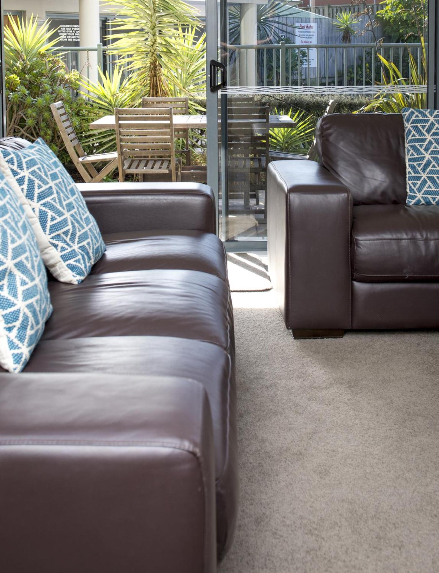 The Reef Beachfront Apartments Mount Maunganui Room photo