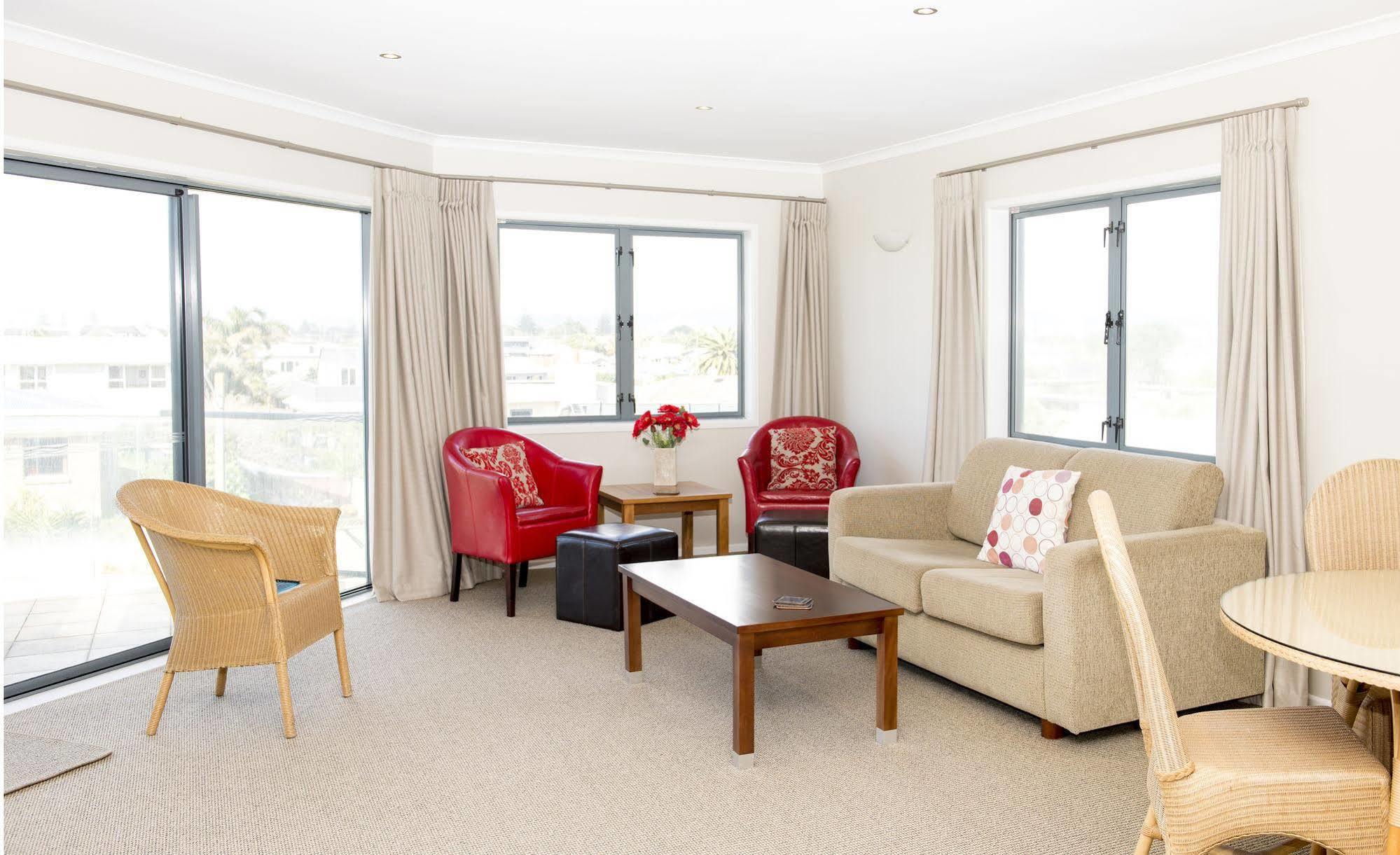 The Reef Beachfront Apartments Mount Maunganui Exterior photo