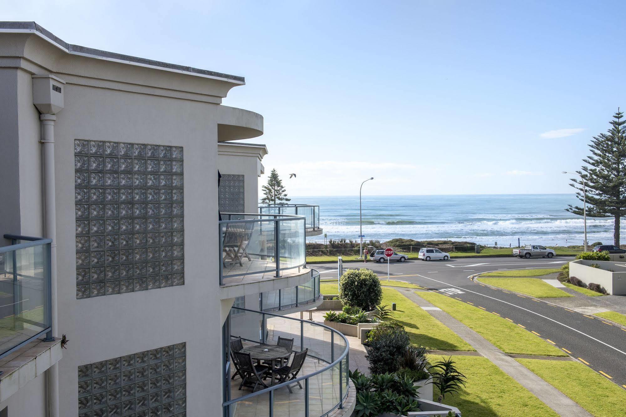 The Reef Beachfront Apartments Mount Maunganui Exterior photo