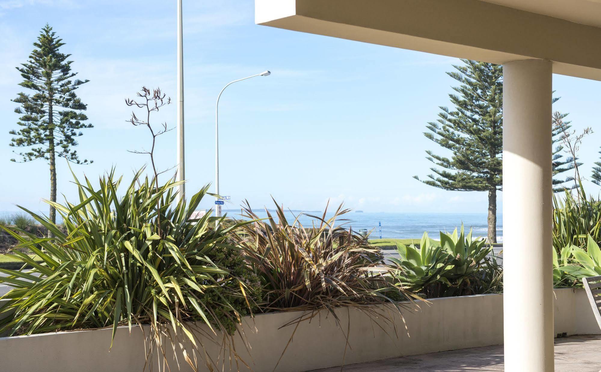 The Reef Beachfront Apartments Mount Maunganui Exterior photo